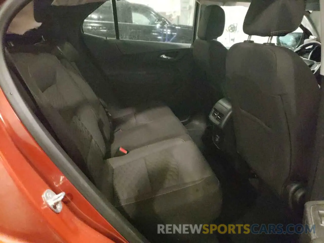 11 Photograph of a damaged car 2GNAXUEV9L6233938 CHEVROLET EQUINOX 2020