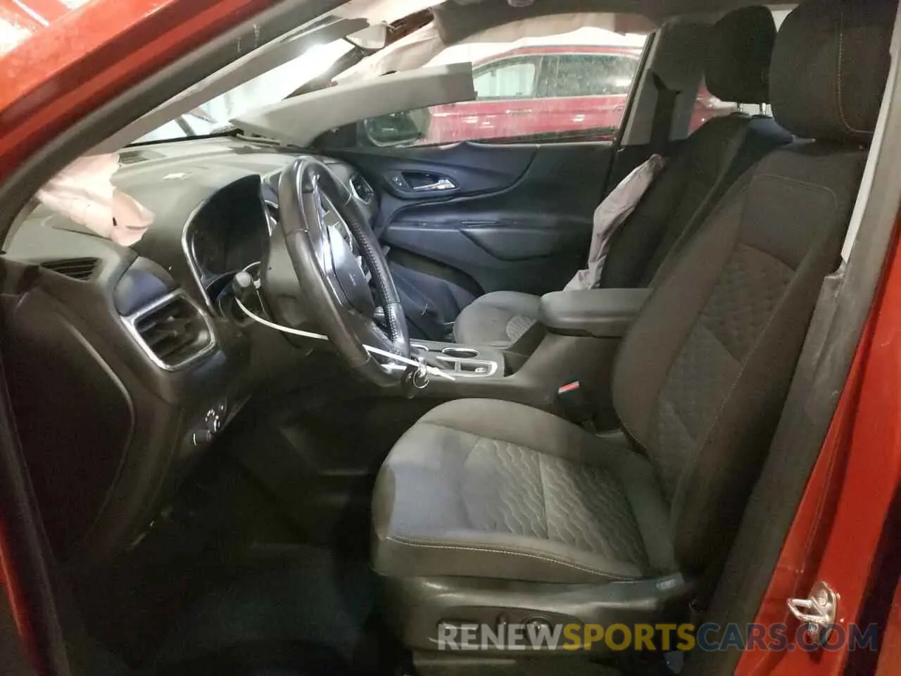 7 Photograph of a damaged car 2GNAXUEV9L6233938 CHEVROLET EQUINOX 2020