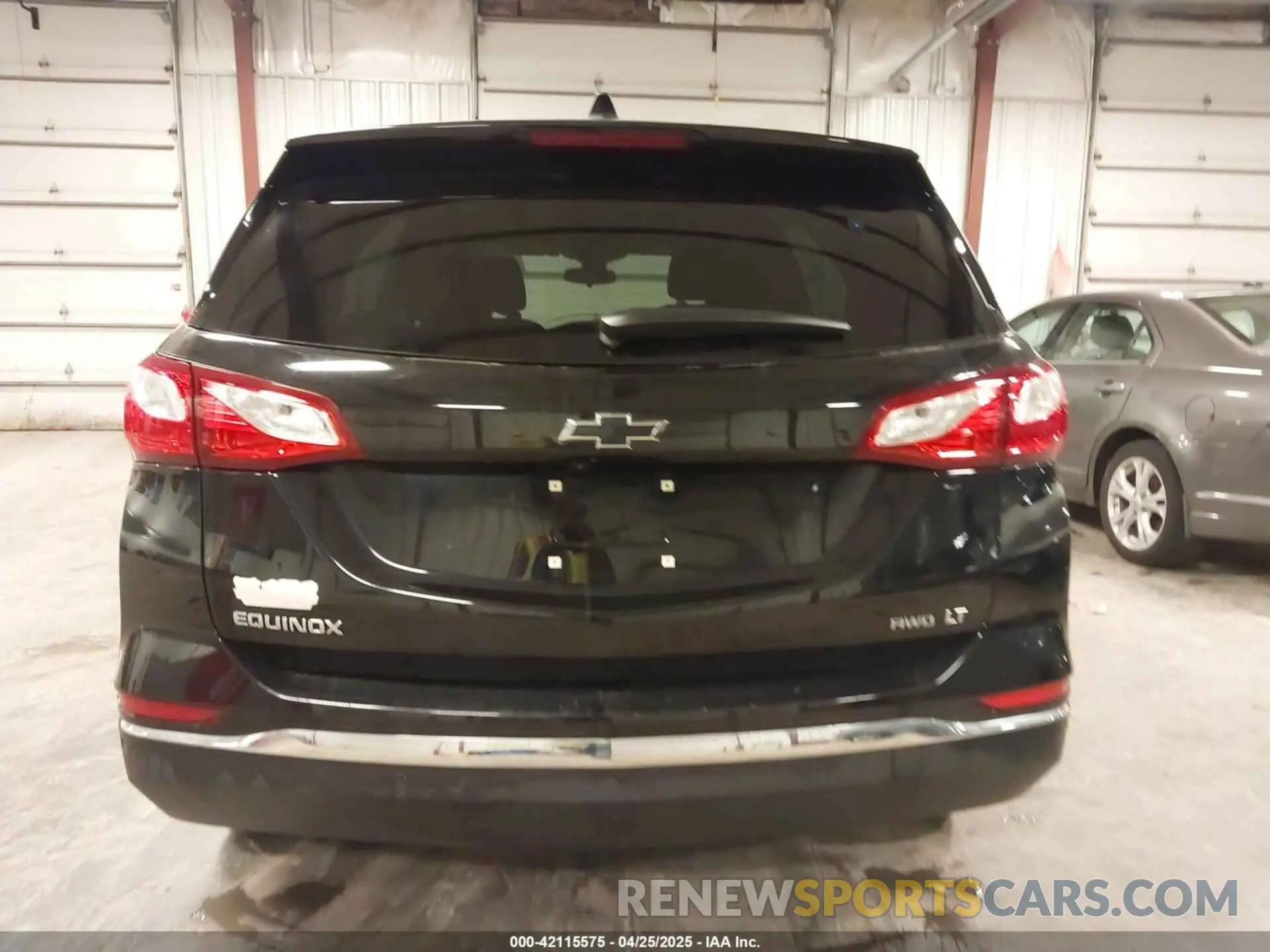 16 Photograph of a damaged car 2GNAXUEV9L6283724 CHEVROLET EQUINOX 2020
