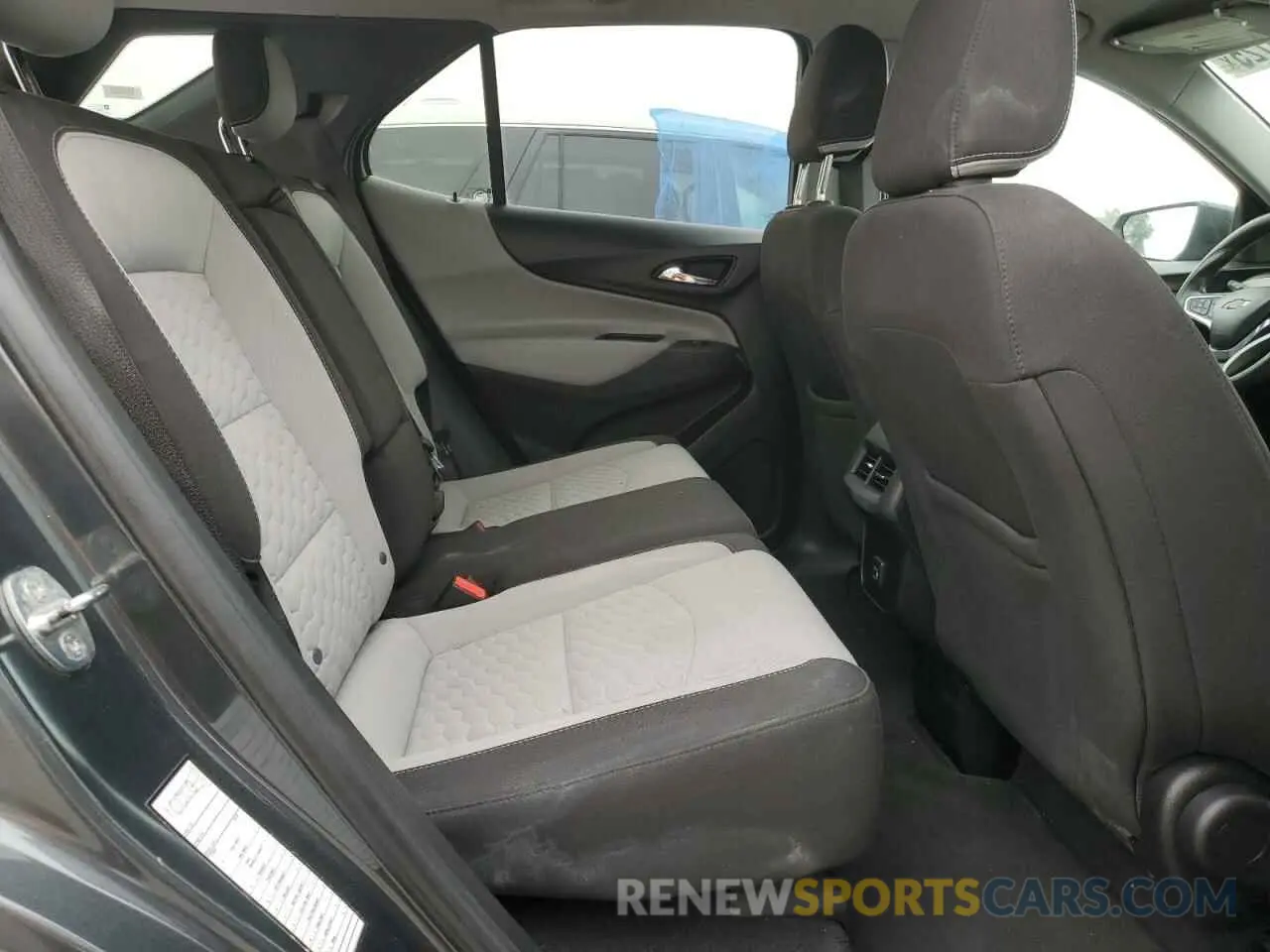 10 Photograph of a damaged car 2GNAXUEVXL6111749 CHEVROLET EQUINOX 2020
