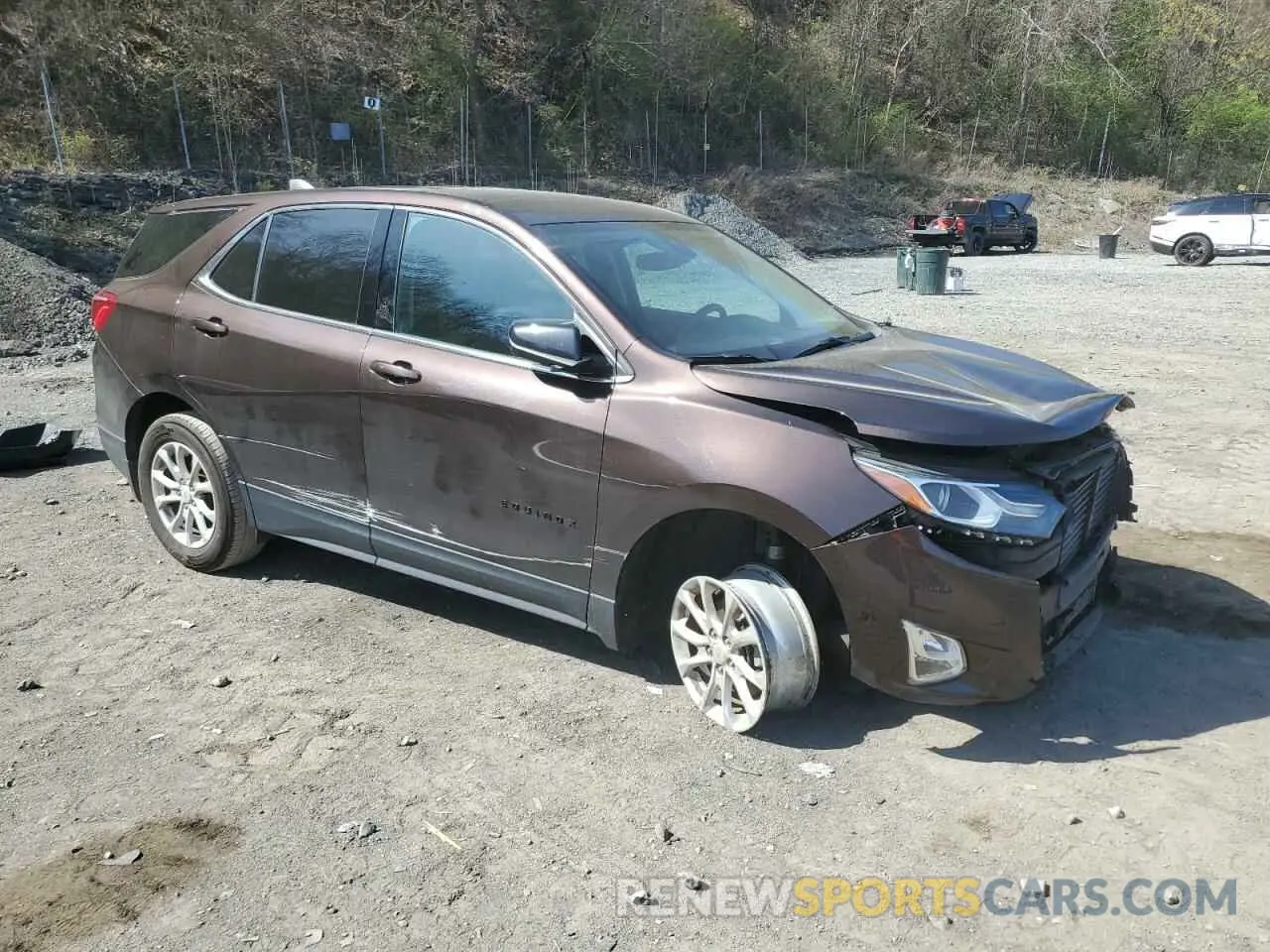 4 Photograph of a damaged car 2GNAXUEVXL6154925 CHEVROLET EQUINOX 2020