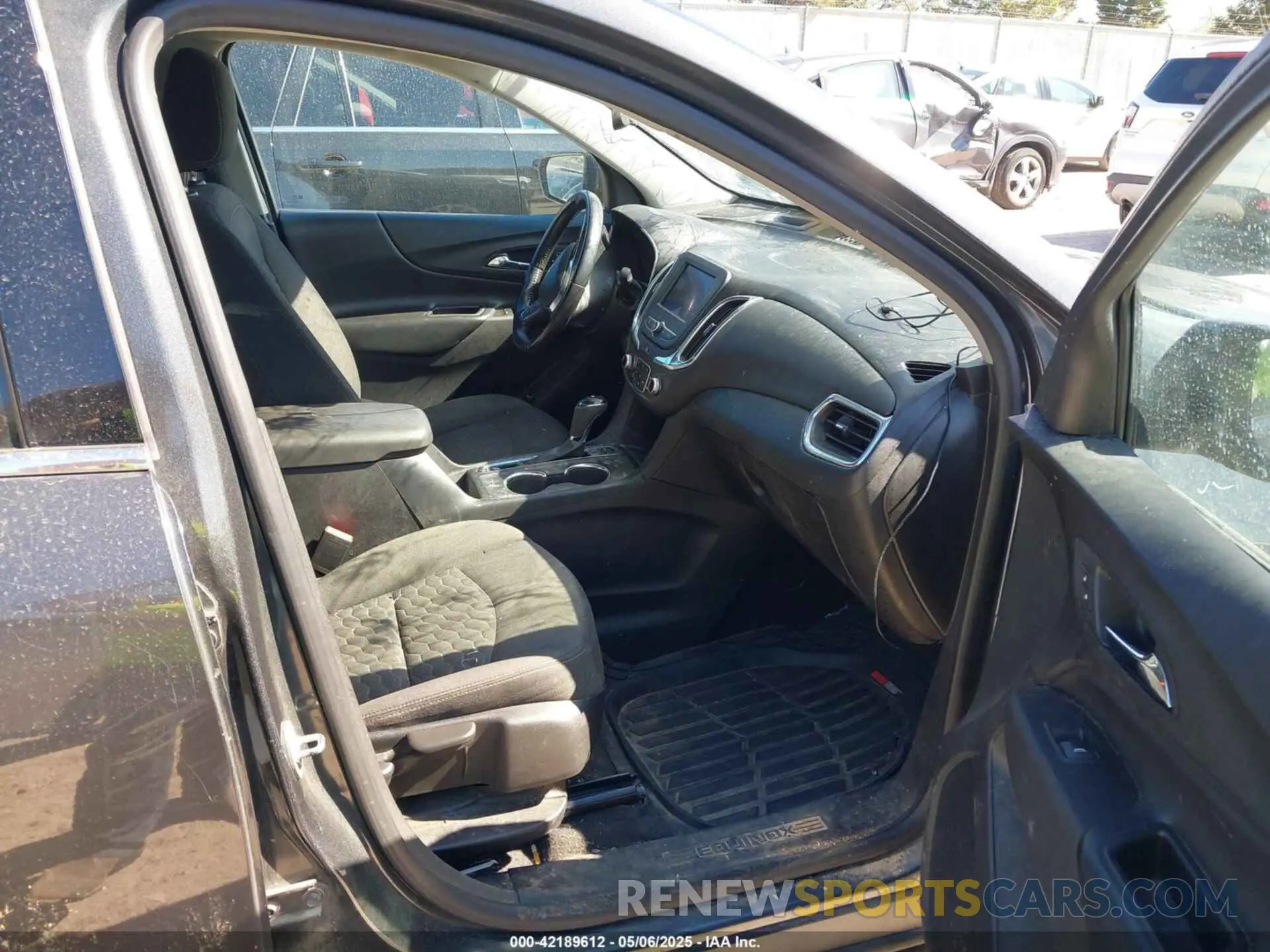 5 Фотография поврежденного автомобиля 2GNAXUEVXL6222768 CHEVROLET EQUINOX 2020