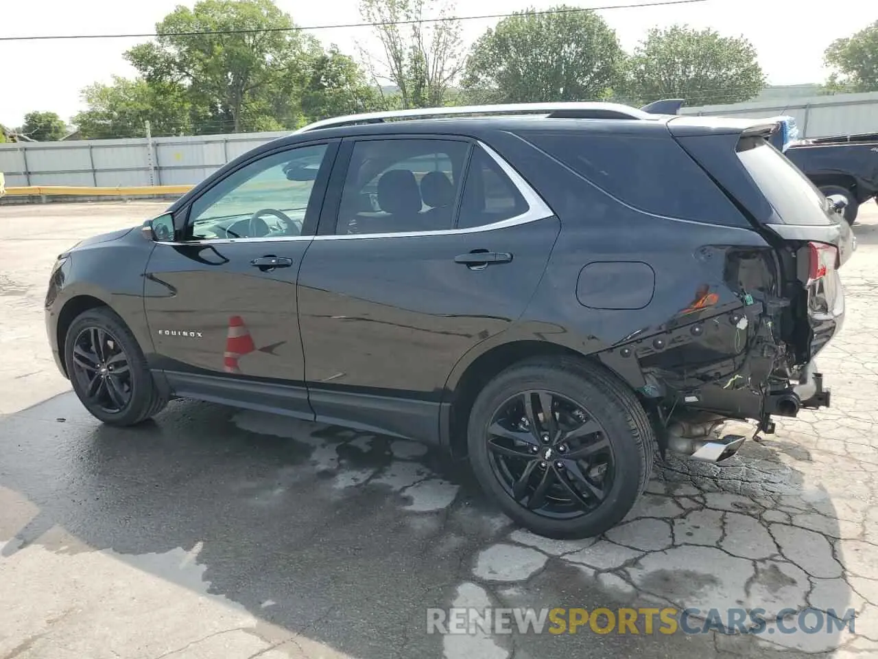 2 Фотография поврежденного автомобиля 2GNAXVEX3L6194917 CHEVROLET EQUINOX 2020