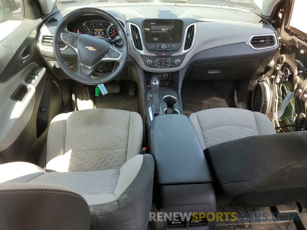 8 Фотография поврежденного автомобиля 2GNAXVEX3L6257837 CHEVROLET EQUINOX 2020