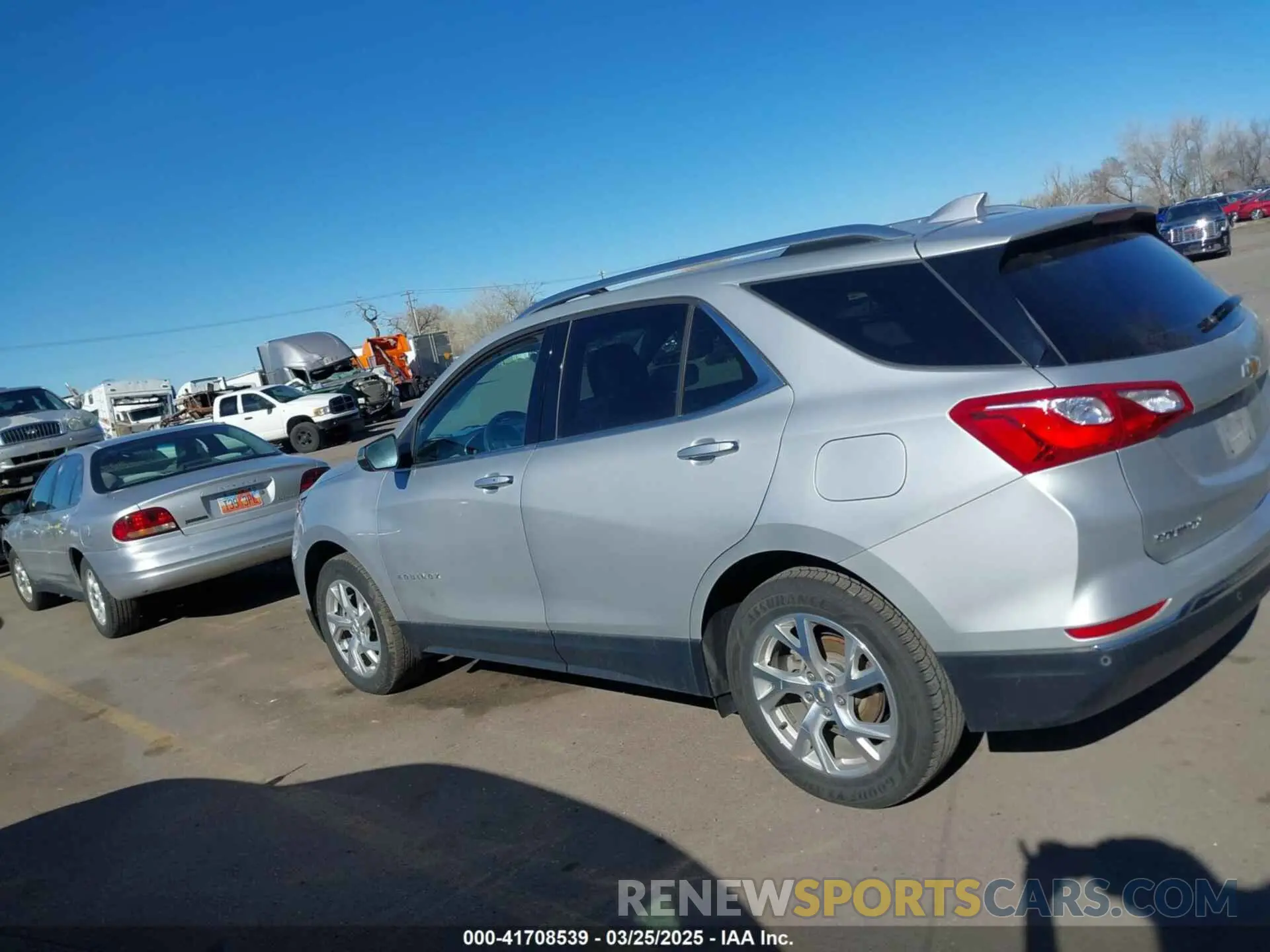 14 Photograph of a damaged car 2GNAXXEV2L6185460 CHEVROLET EQUINOX 2020