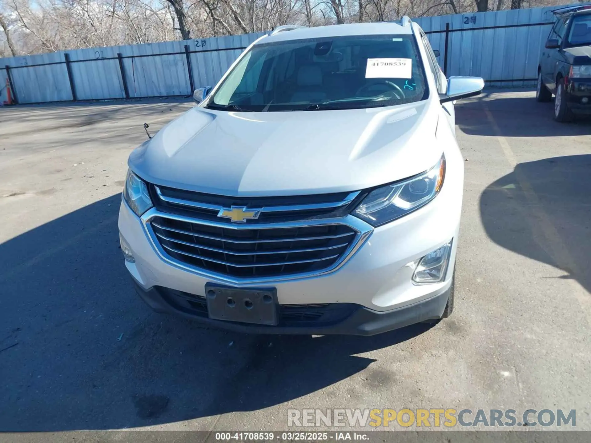 6 Photograph of a damaged car 2GNAXXEV2L6185460 CHEVROLET EQUINOX 2020