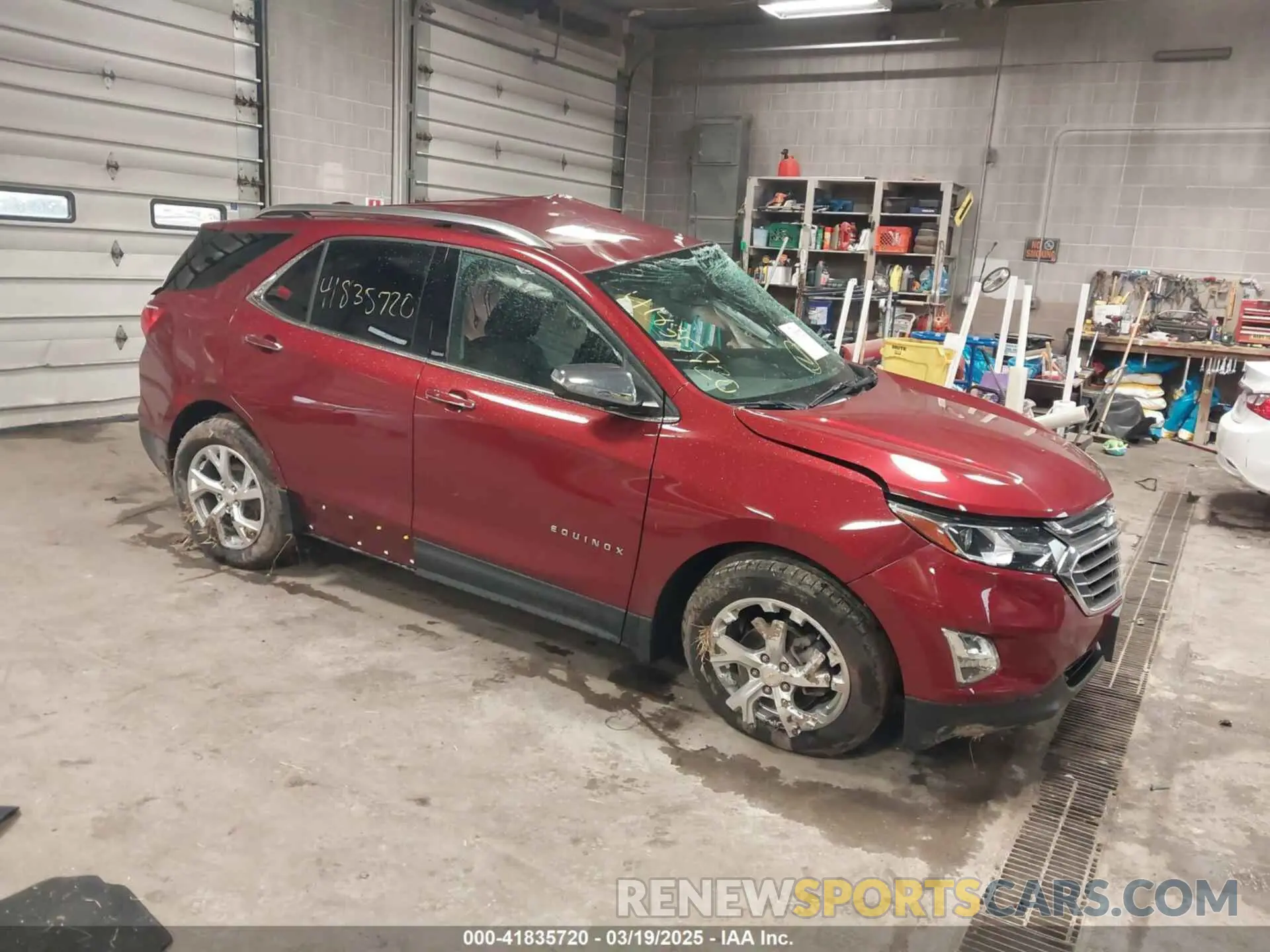 1 Photograph of a damaged car 2GNAXXEV5L6269935 CHEVROLET EQUINOX 2020