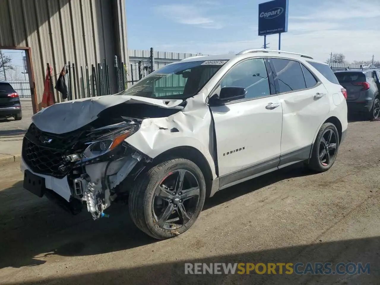 1 Фотография поврежденного автомобиля 2GNAXXEV5L6282023 CHEVROLET EQUINOX 2020