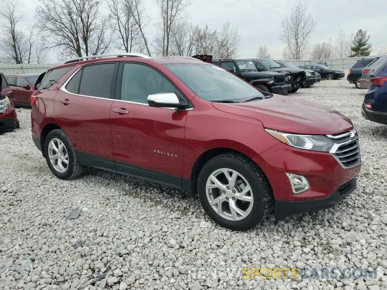 4 Photograph of a damaged car 2GNAXXEV6L6125956 CHEVROLET EQUINOX 2020