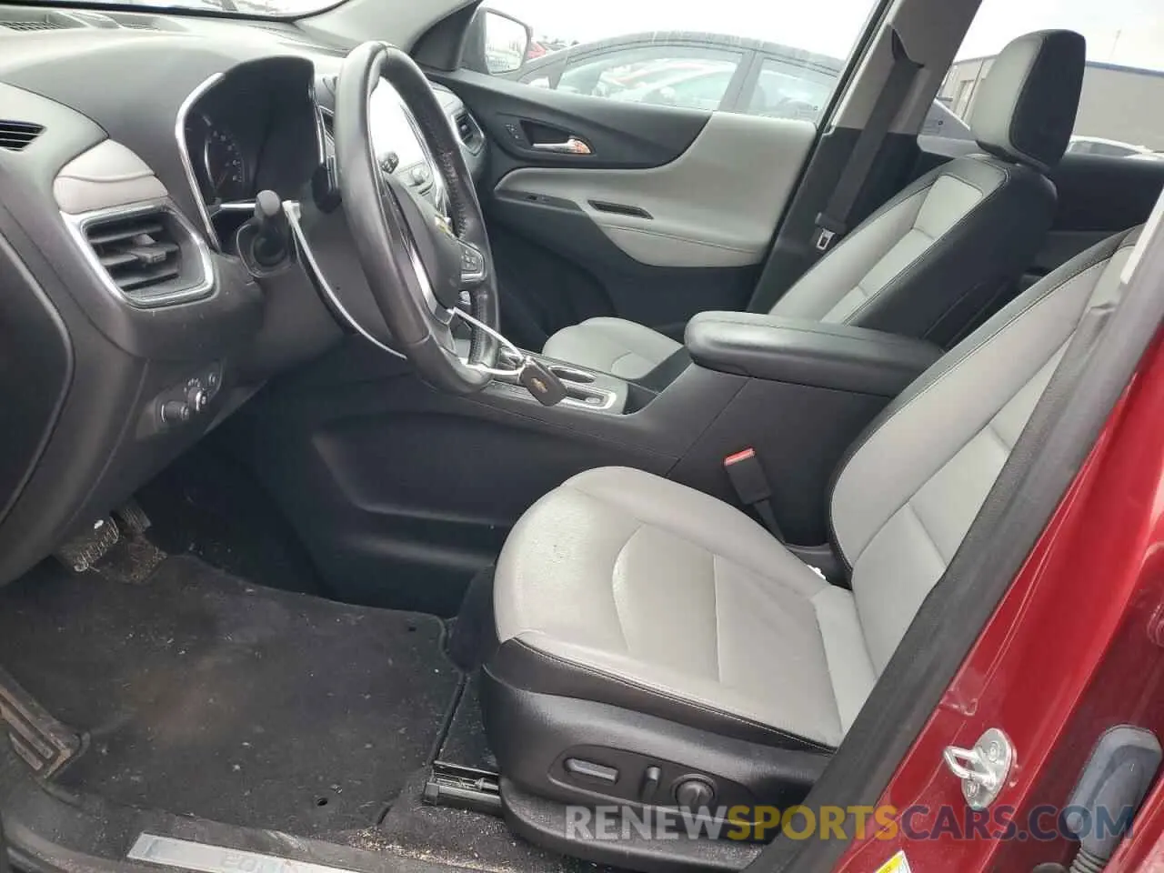 7 Photograph of a damaged car 2GNAXXEV6L6125956 CHEVROLET EQUINOX 2020