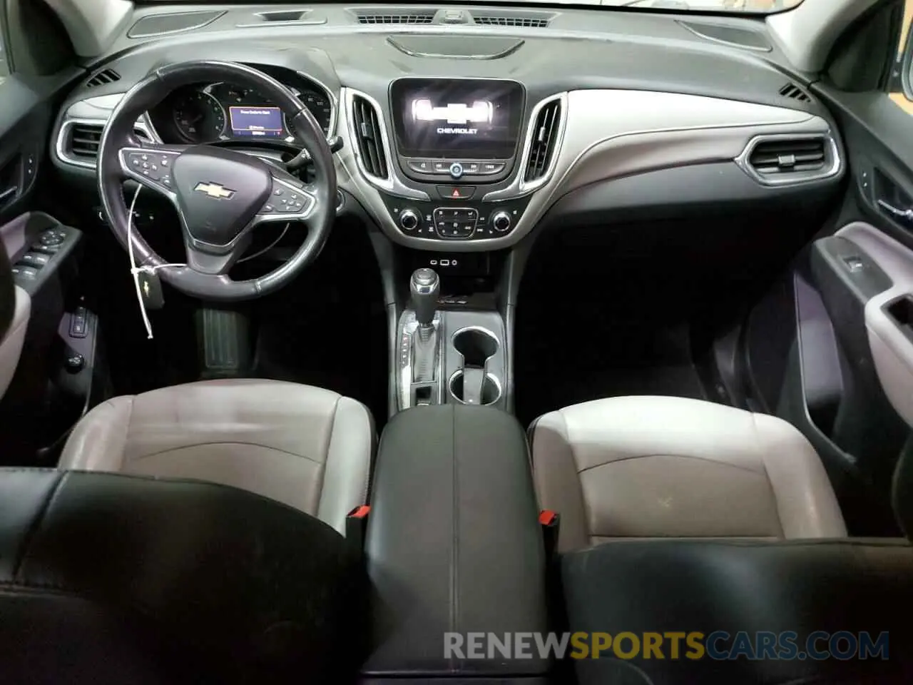 8 Photograph of a damaged car 2GNAXXEV9L6118712 CHEVROLET EQUINOX 2020