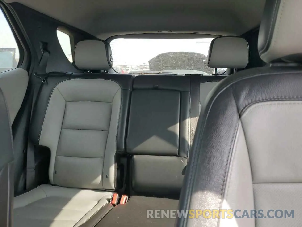 10 Фотография поврежденного автомобиля 2GNAXXEVXL6212081 CHEVROLET EQUINOX 2020