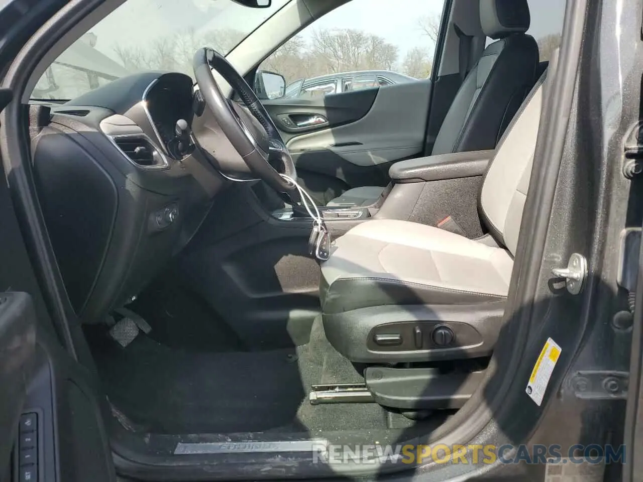 7 Фотография поврежденного автомобиля 2GNAXXEVXL6212081 CHEVROLET EQUINOX 2020