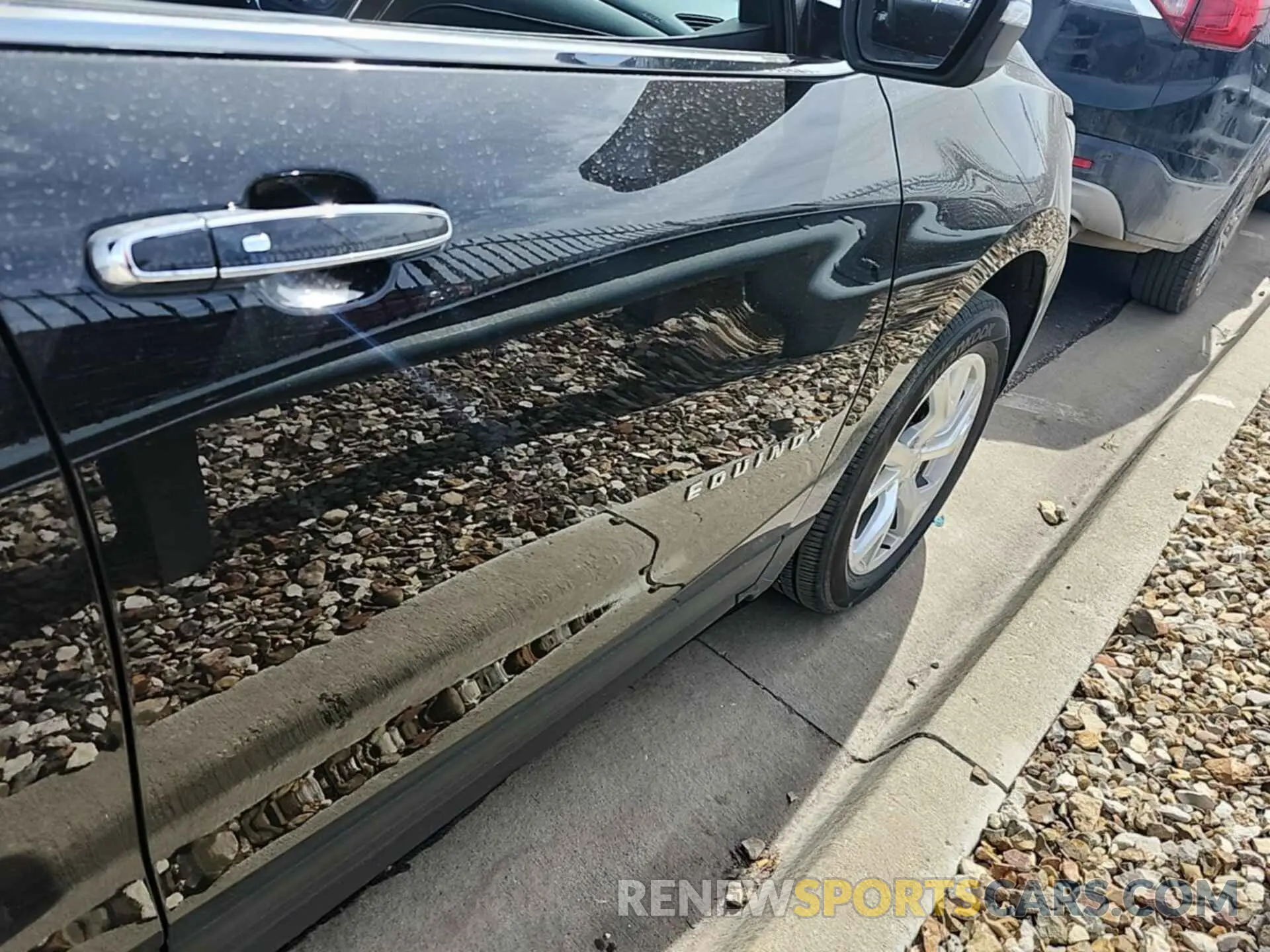 1 Photograph of a damaged car 2GNAXXEVXL6215532 CHEVROLET EQUINOX 2020
