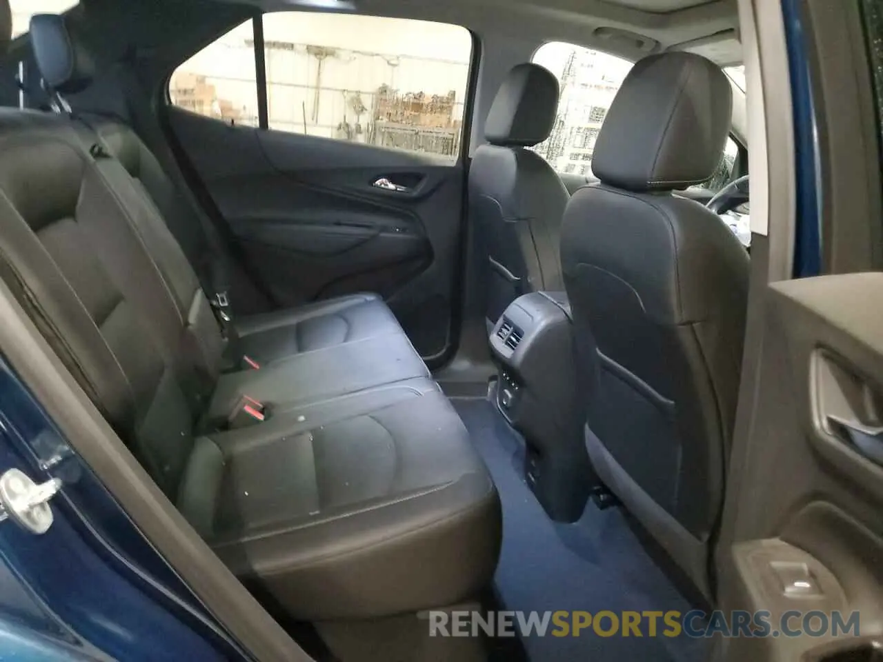 12 Photograph of a damaged car 2GNAXXEVXL6252449 CHEVROLET EQUINOX 2020