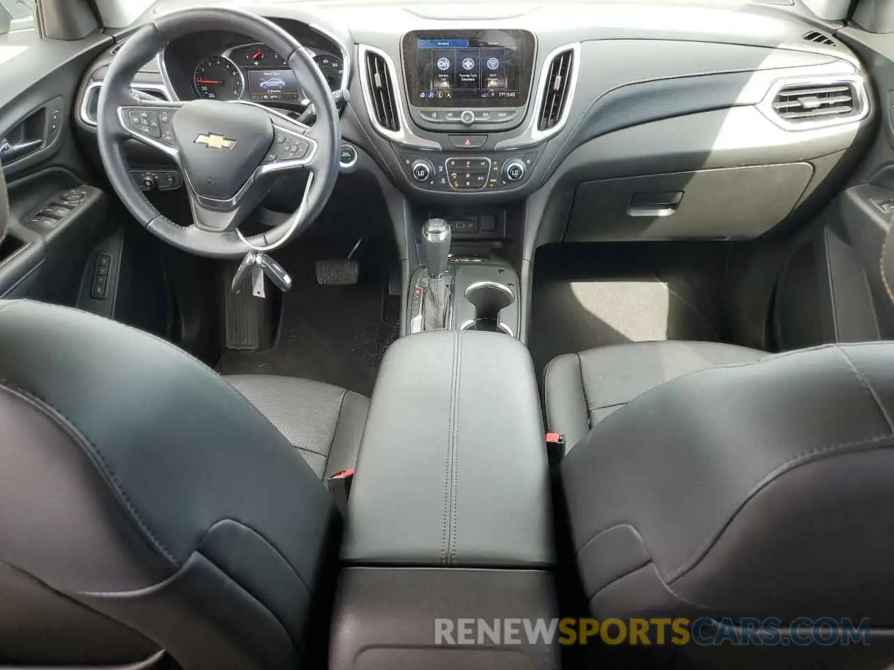 8 Photograph of a damaged car 2GNAXYEX3L6278897 CHEVROLET EQUINOX 2020