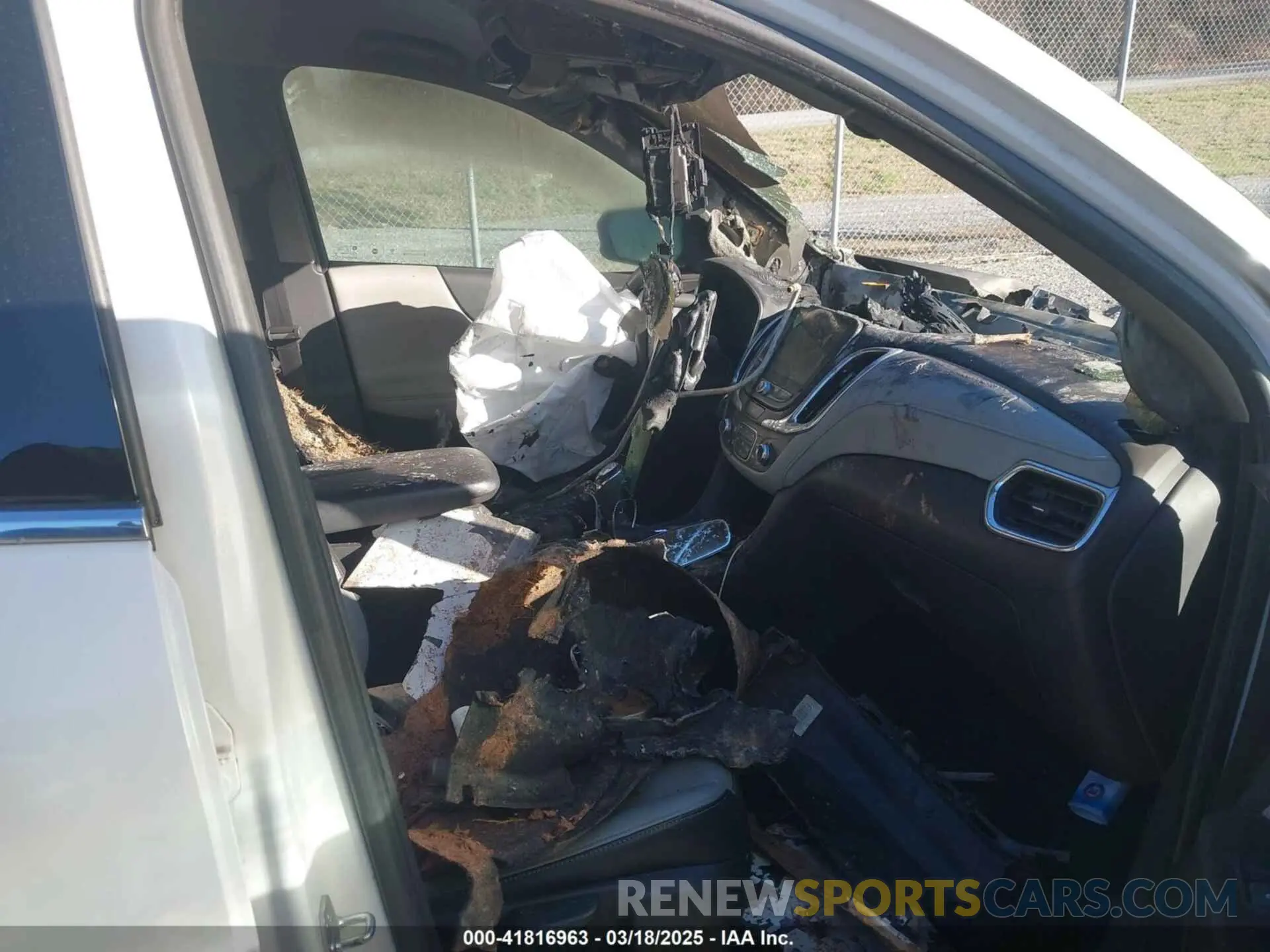 5 Photograph of a damaged car 2GNAXYEX7L6157497 CHEVROLET EQUINOX 2020
