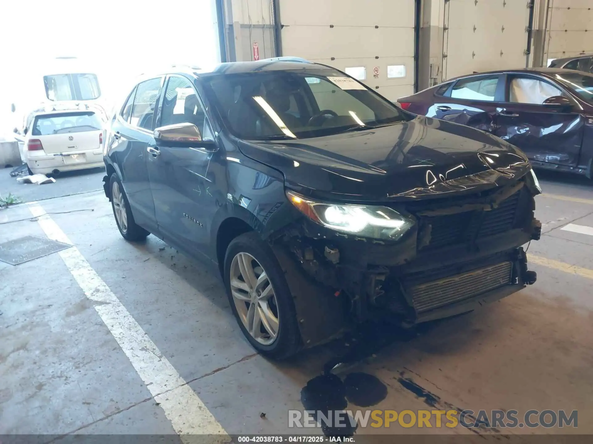 1 Photograph of a damaged car 2GNAXYEXXL6186797 CHEVROLET EQUINOX 2020