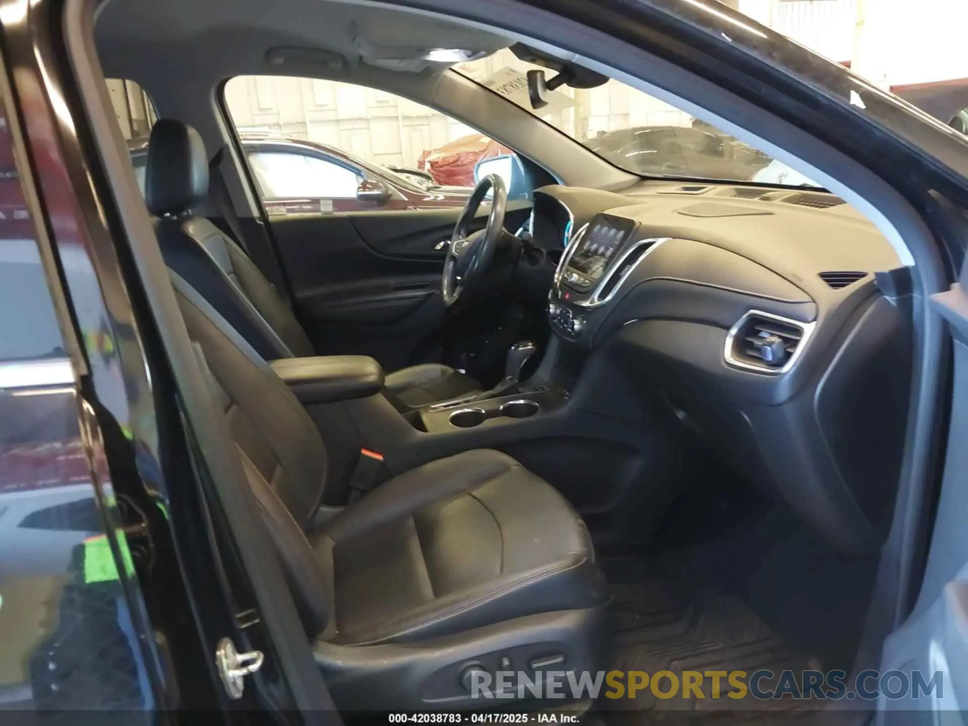 5 Photograph of a damaged car 2GNAXYEXXL6186797 CHEVROLET EQUINOX 2020