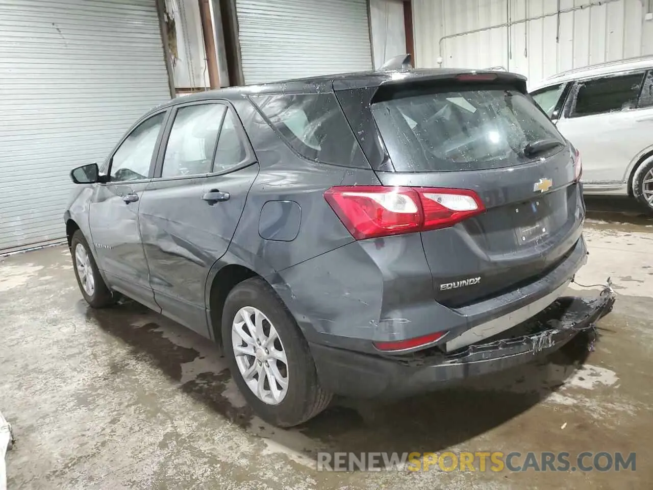 2 Photograph of a damaged car 3GNAX5EV4LS635387 CHEVROLET EQUINOX 2020