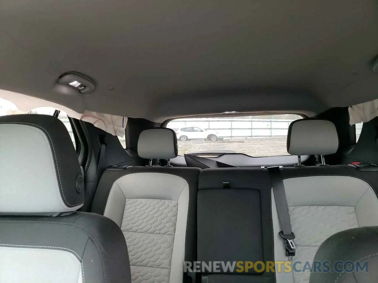 10 Фотография поврежденного автомобиля 3GNAXFEV6LS709611 CHEVROLET EQUINOX 2020