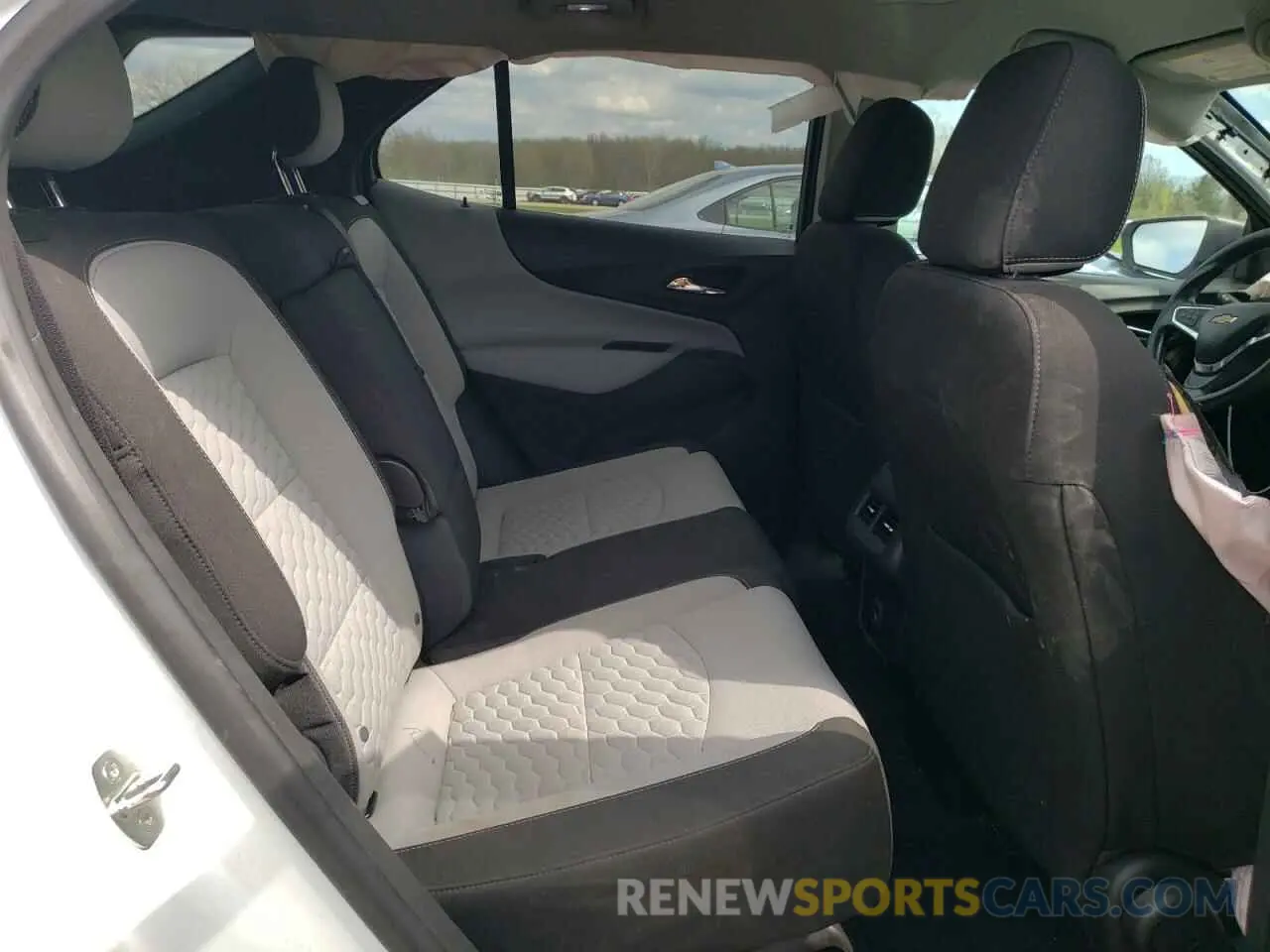 11 Фотография поврежденного автомобиля 3GNAXFEV6LS709611 CHEVROLET EQUINOX 2020