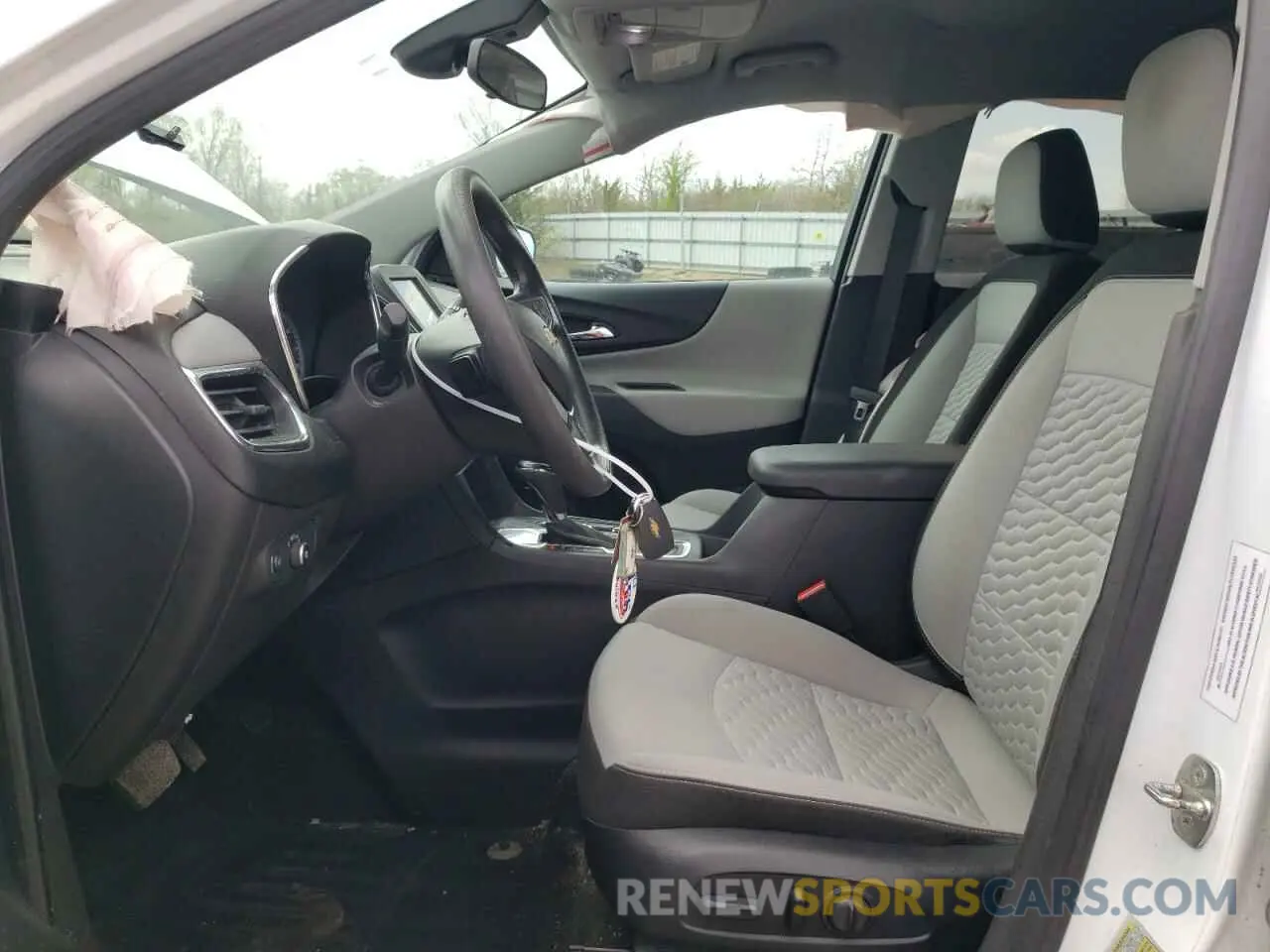 7 Фотография поврежденного автомобиля 3GNAXFEV6LS709611 CHEVROLET EQUINOX 2020