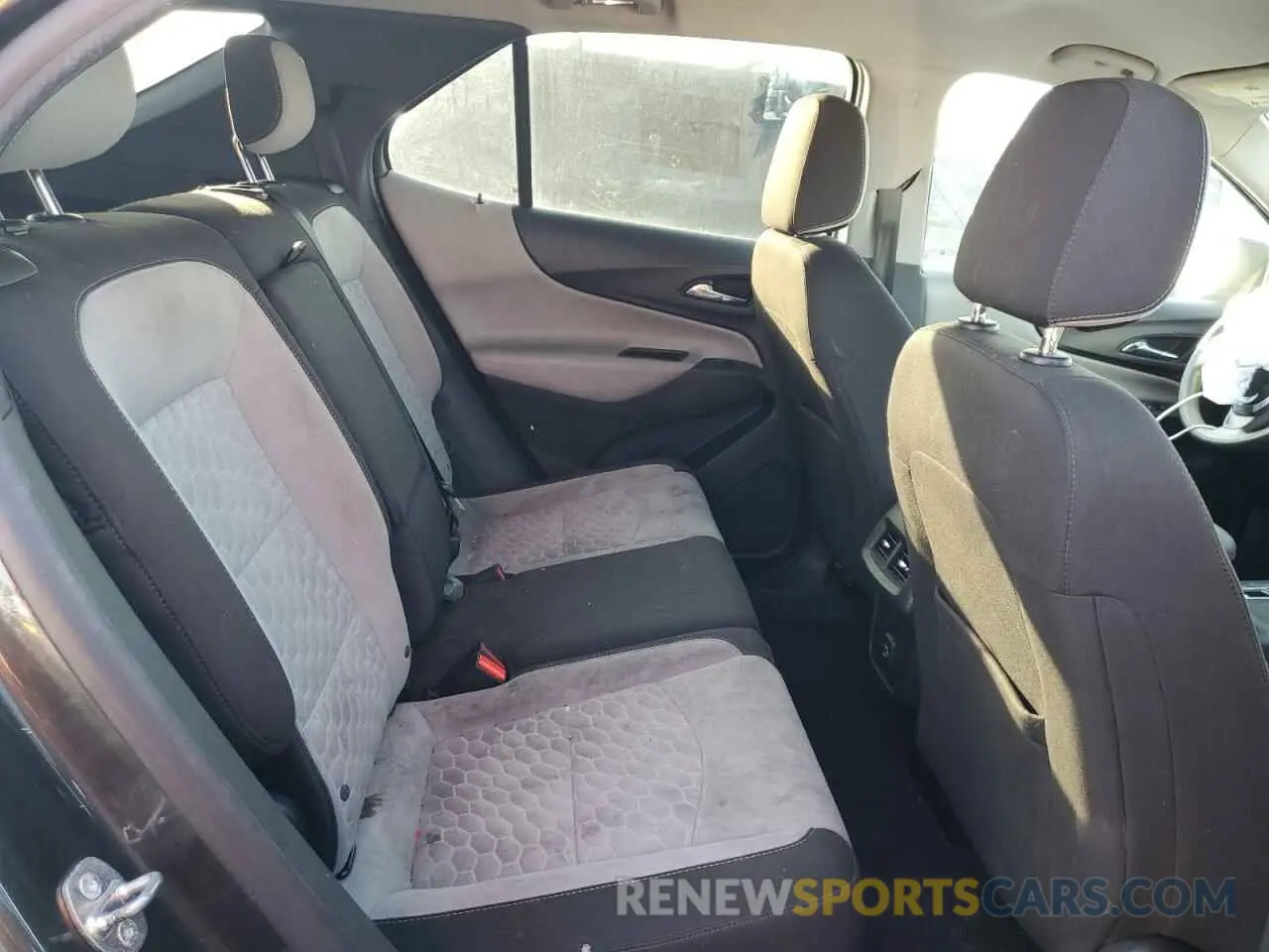 11 Photograph of a damaged car 3GNAXHEV0LS537152 CHEVROLET EQUINOX 2020