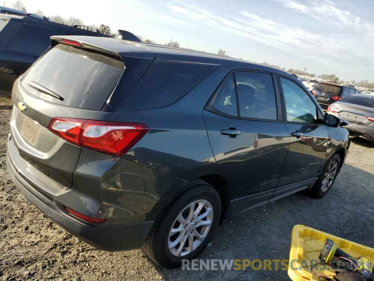 3 Photograph of a damaged car 3GNAXHEV0LS537152 CHEVROLET EQUINOX 2020