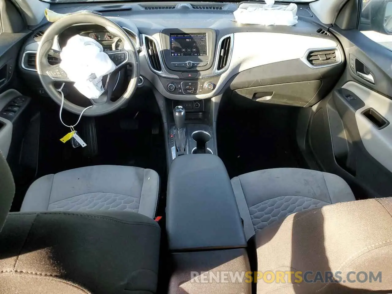 8 Photograph of a damaged car 3GNAXHEV0LS537152 CHEVROLET EQUINOX 2020
