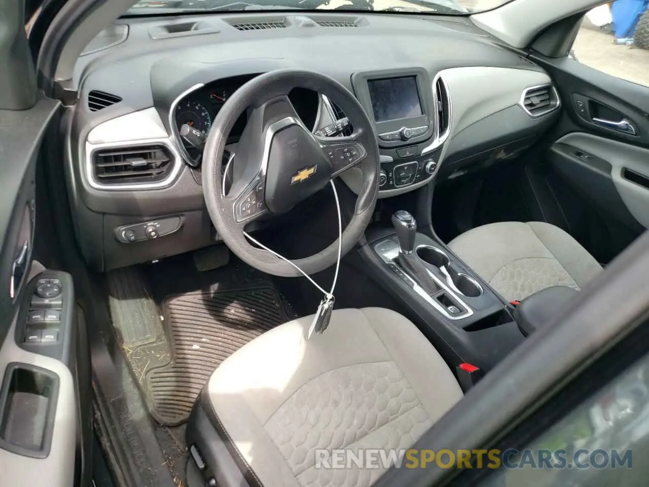 8 Фотография поврежденного автомобиля 3GNAXHEV0LS560673 CHEVROLET EQUINOX 2020