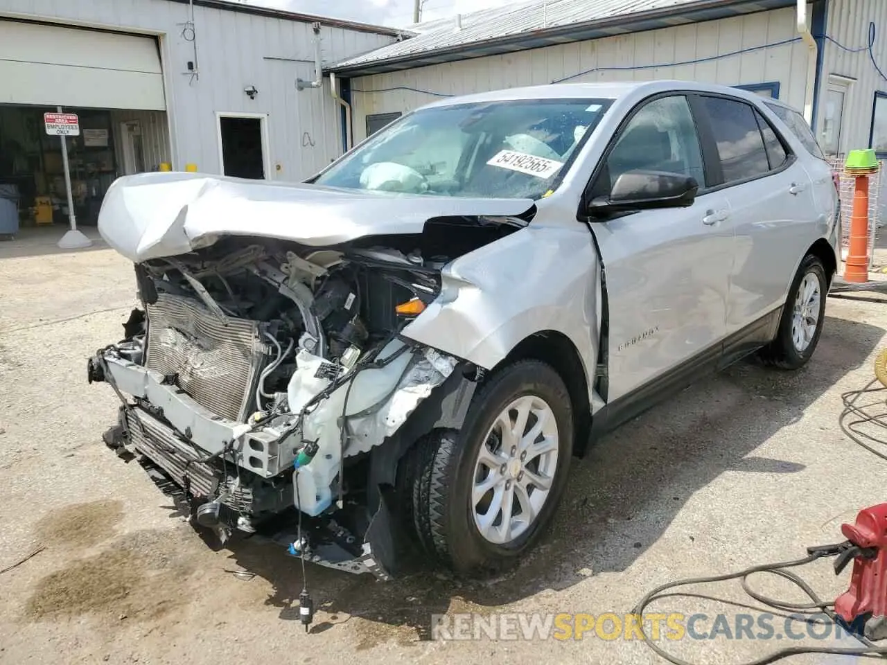 1 Фотография поврежденного автомобиля 3GNAXHEV1LS597974 CHEVROLET EQUINOX 2020