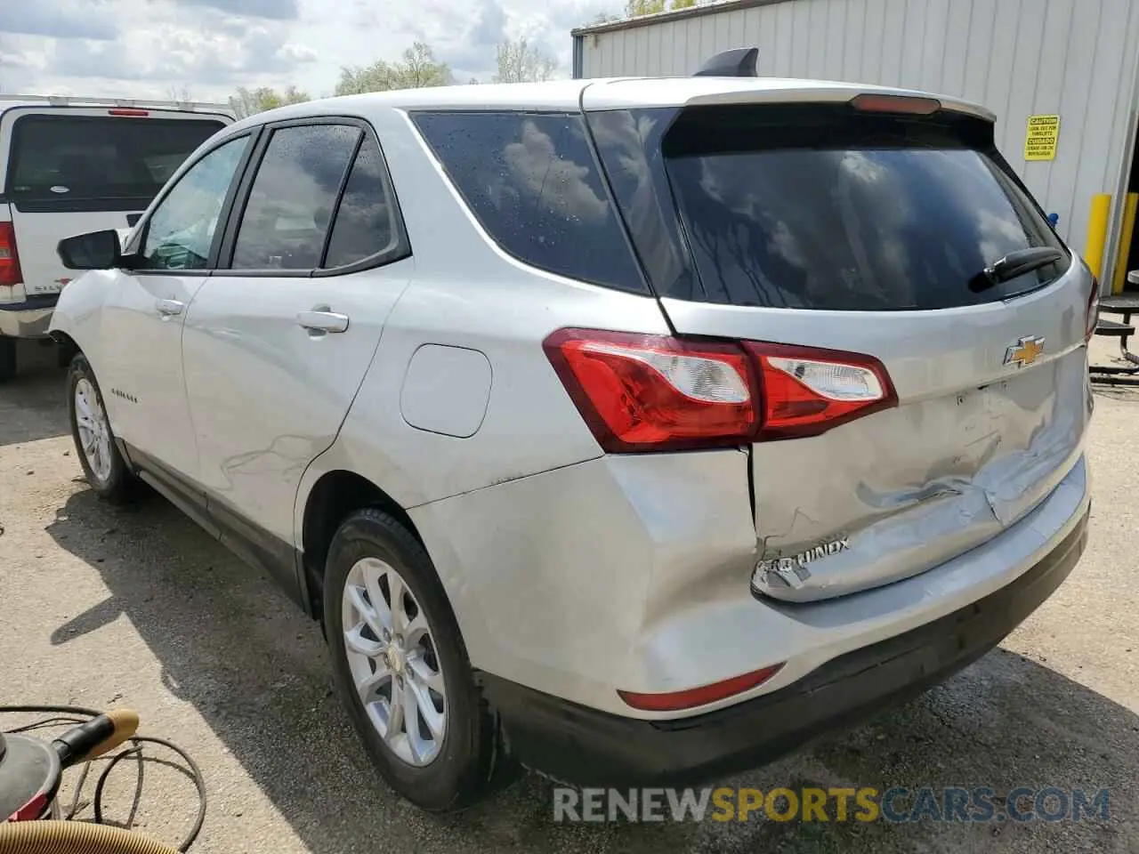 2 Фотография поврежденного автомобиля 3GNAXHEV1LS597974 CHEVROLET EQUINOX 2020