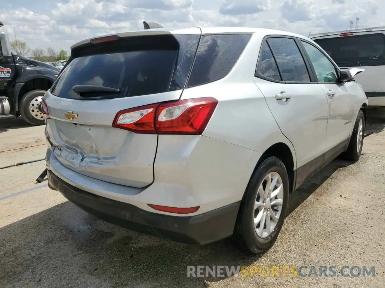 3 Фотография поврежденного автомобиля 3GNAXHEV1LS597974 CHEVROLET EQUINOX 2020