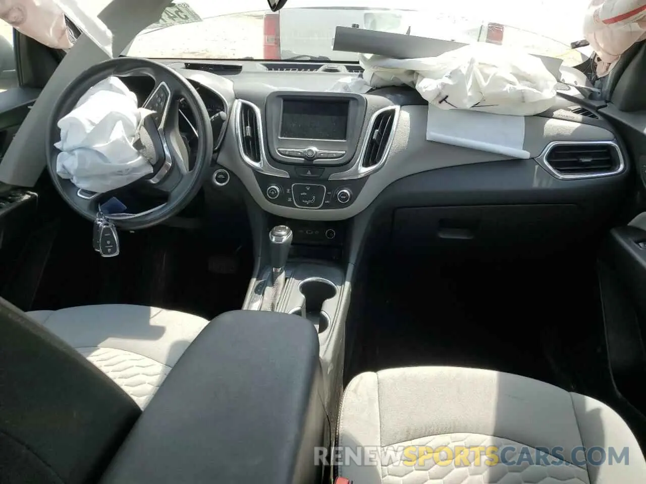 8 Фотография поврежденного автомобиля 3GNAXHEV1LS597974 CHEVROLET EQUINOX 2020
