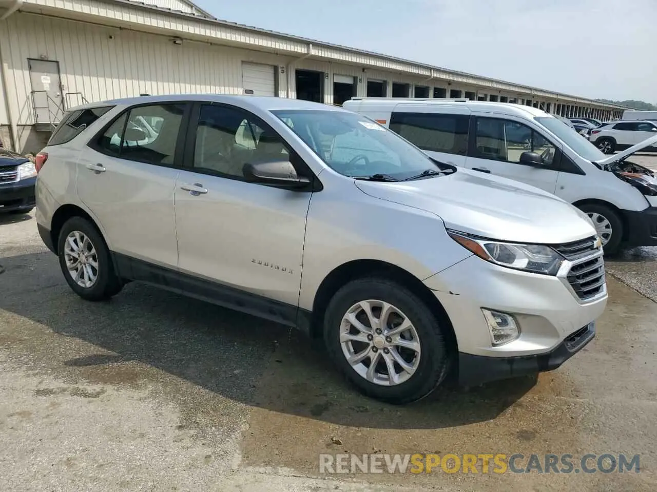 4 Photograph of a damaged car 3GNAXHEV1LS683625 CHEVROLET EQUINOX 2020