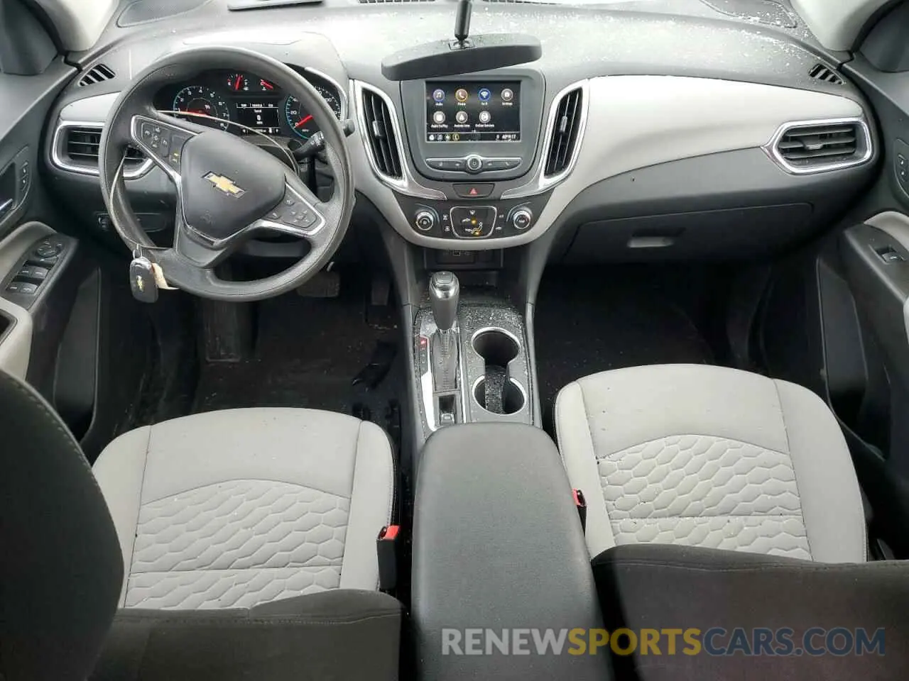 8 Photograph of a damaged car 3GNAXHEV1LS685682 CHEVROLET EQUINOX 2020