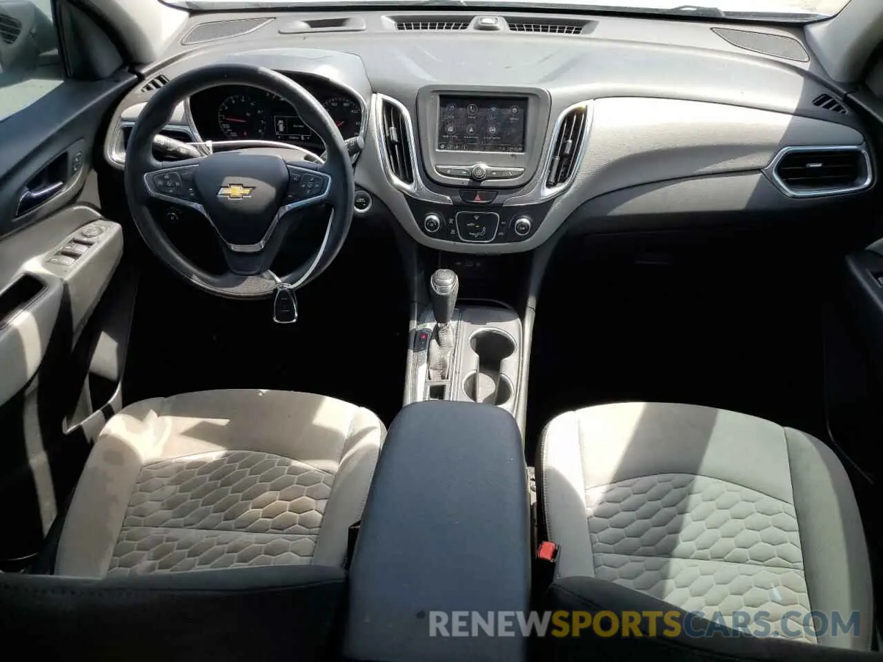 8 Photograph of a damaged car 3GNAXHEV2LS683763 CHEVROLET EQUINOX 2020