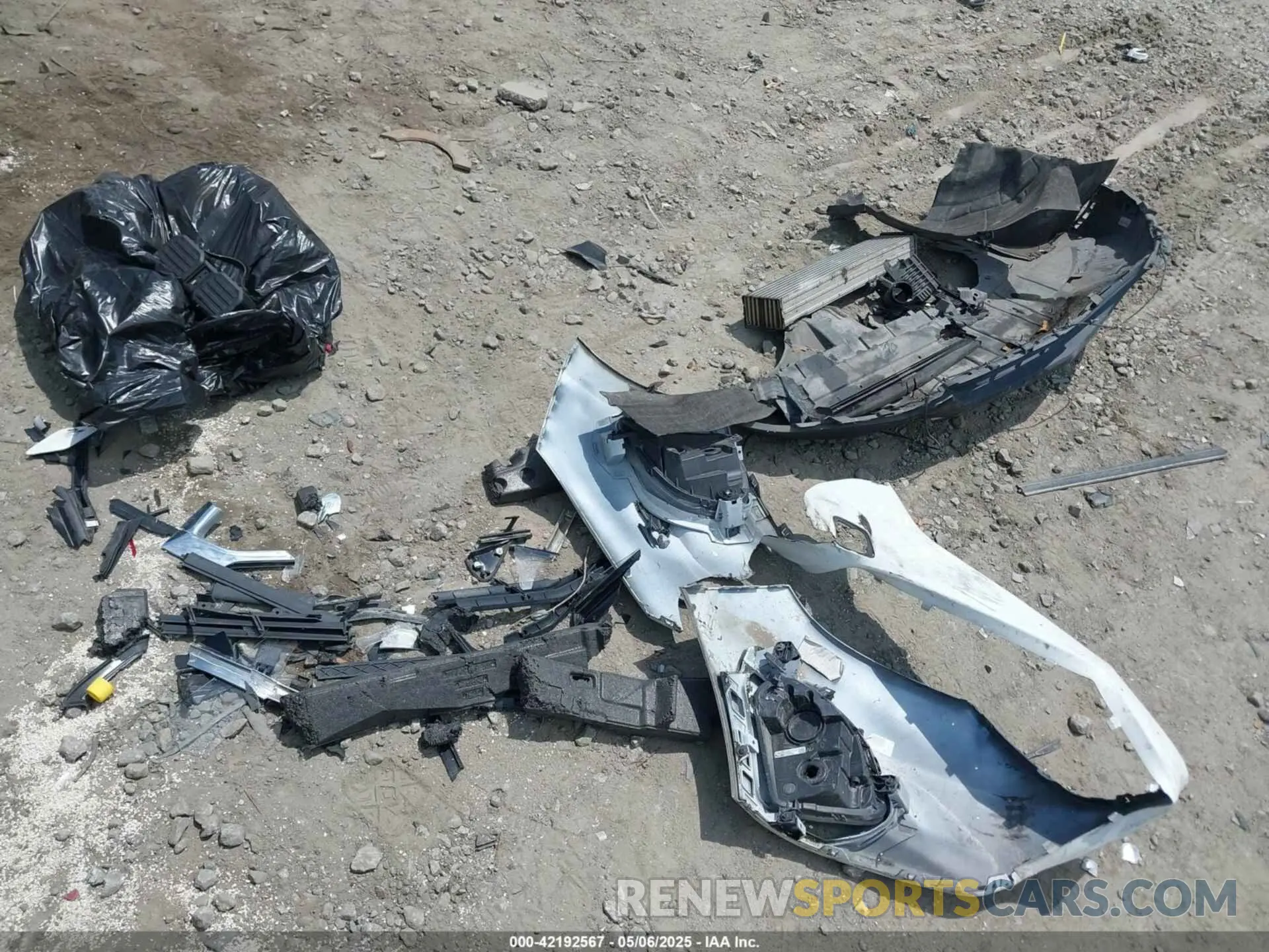 12 Photograph of a damaged car 3GNAXHEV3LS508244 CHEVROLET EQUINOX 2020