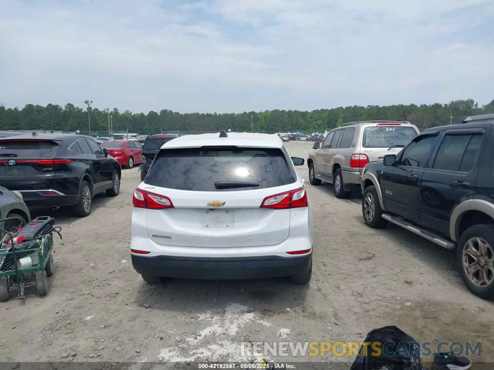 17 Photograph of a damaged car 3GNAXHEV3LS508244 CHEVROLET EQUINOX 2020