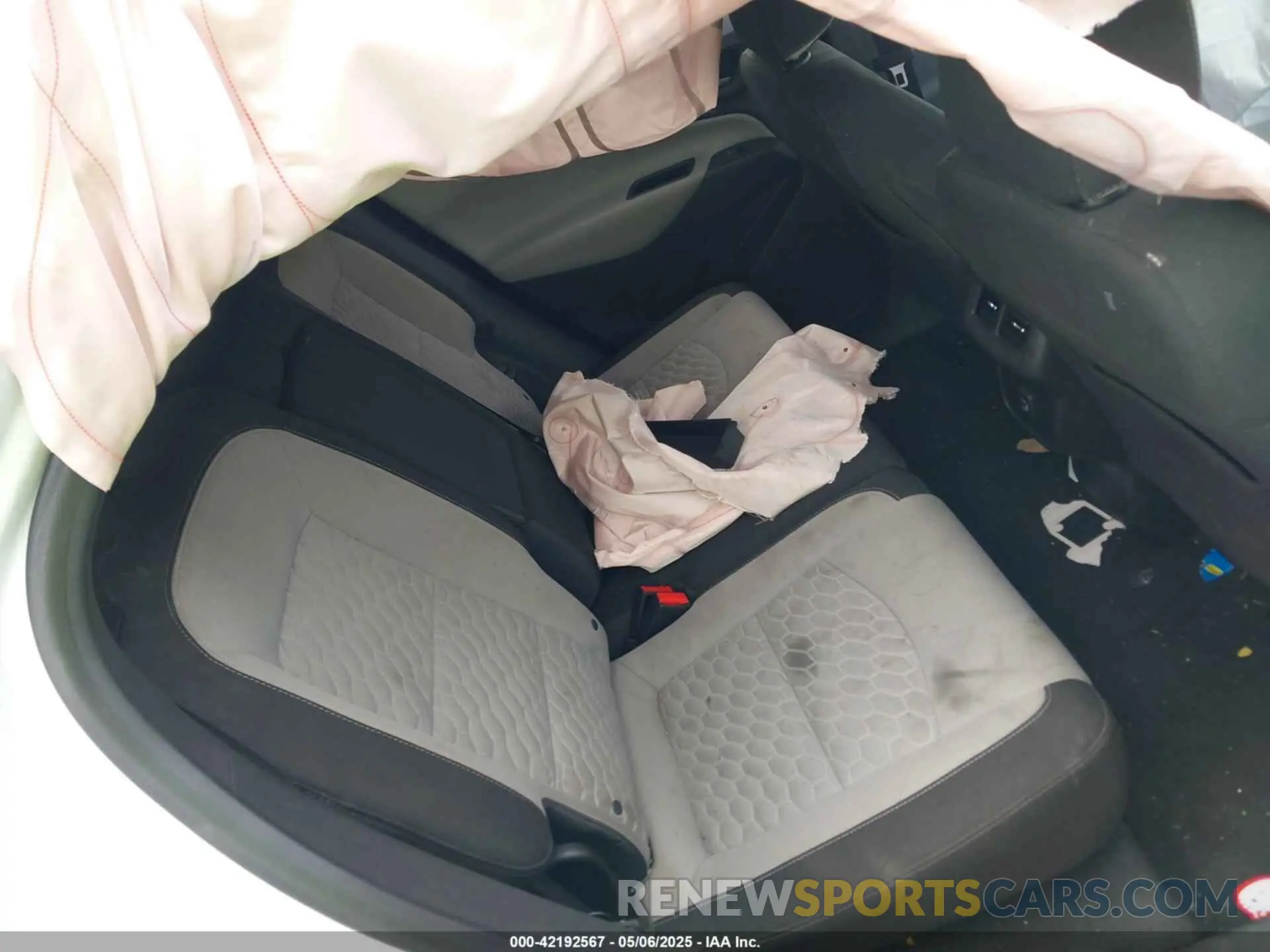 8 Photograph of a damaged car 3GNAXHEV3LS508244 CHEVROLET EQUINOX 2020