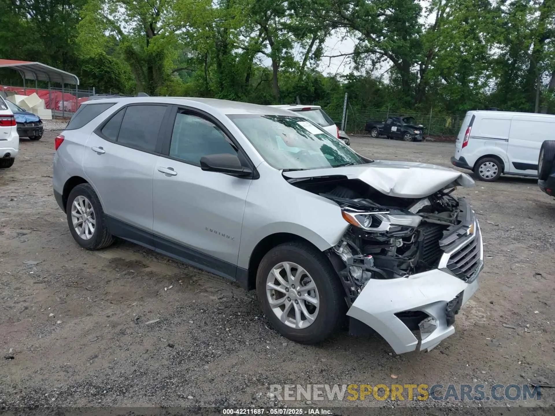 1 Фотография поврежденного автомобиля 3GNAXHEV3LS522936 CHEVROLET EQUINOX 2020