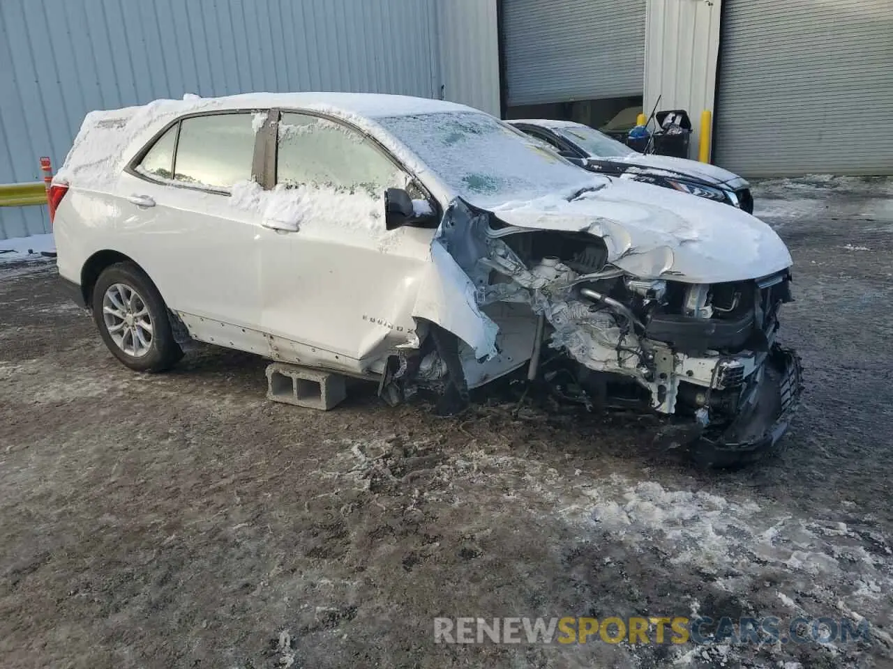 4 Фотография поврежденного автомобиля 3GNAXHEV3LS649301 CHEVROLET EQUINOX 2020