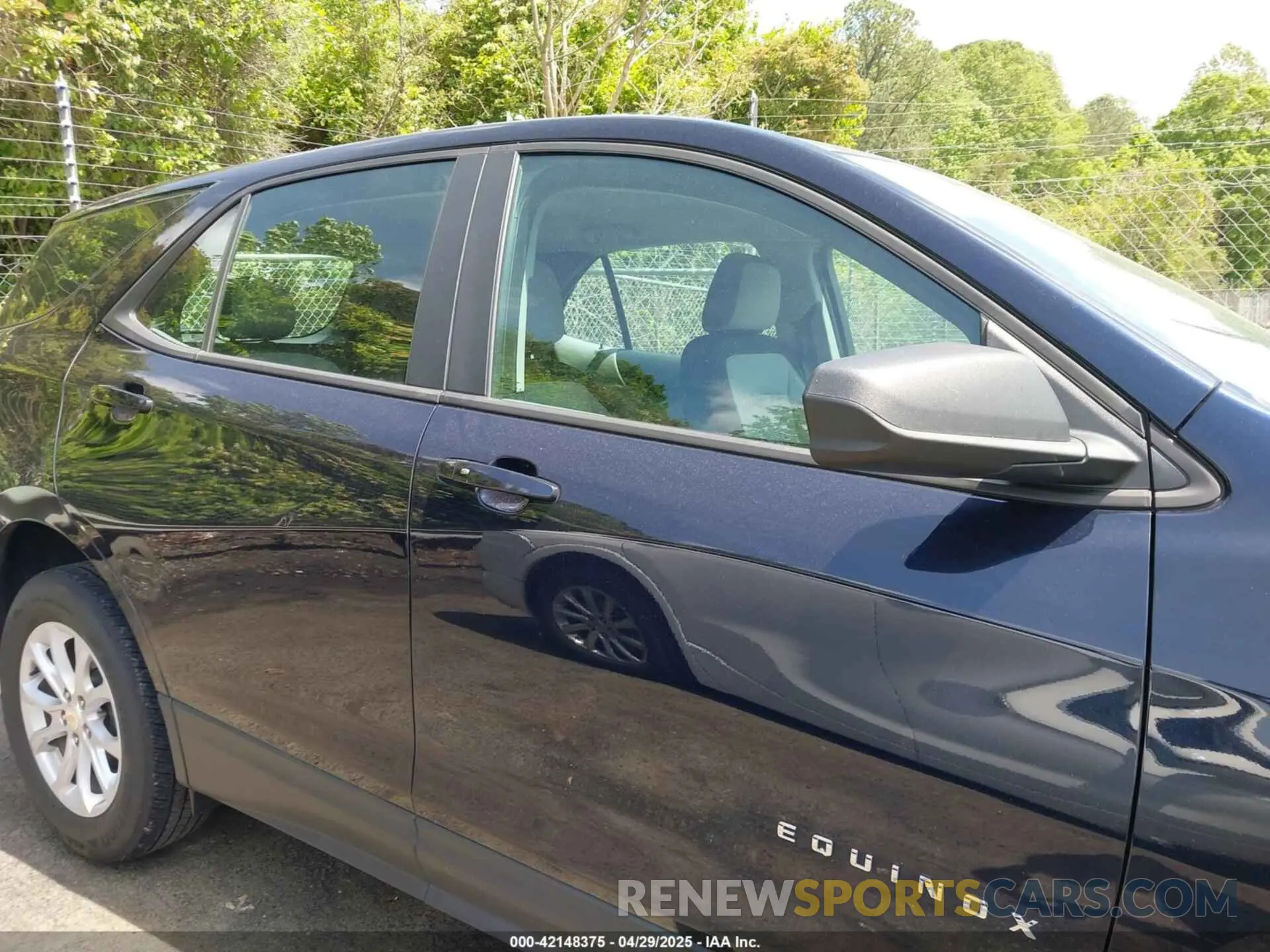 13 Photograph of a damaged car 3GNAXHEV3LS668110 CHEVROLET EQUINOX 2020