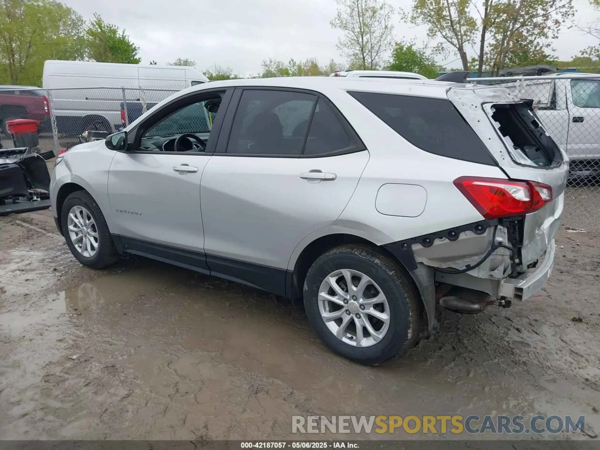 3 Фотография поврежденного автомобиля 3GNAXHEV3LS679799 CHEVROLET EQUINOX 2020