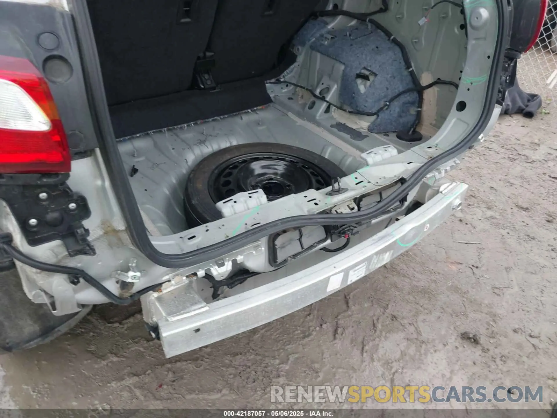 6 Фотография поврежденного автомобиля 3GNAXHEV3LS679799 CHEVROLET EQUINOX 2020
