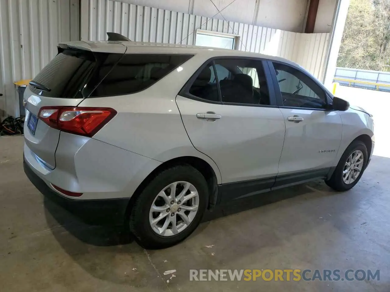 3 Photograph of a damaged car 3GNAXHEV3LS708475 CHEVROLET EQUINOX 2020