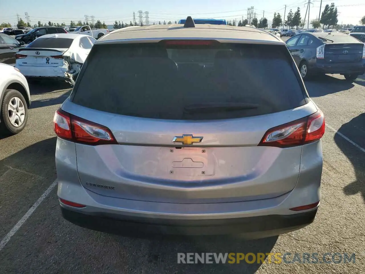 6 Фотография поврежденного автомобиля 3GNAXHEV3LS714633 CHEVROLET EQUINOX 2020