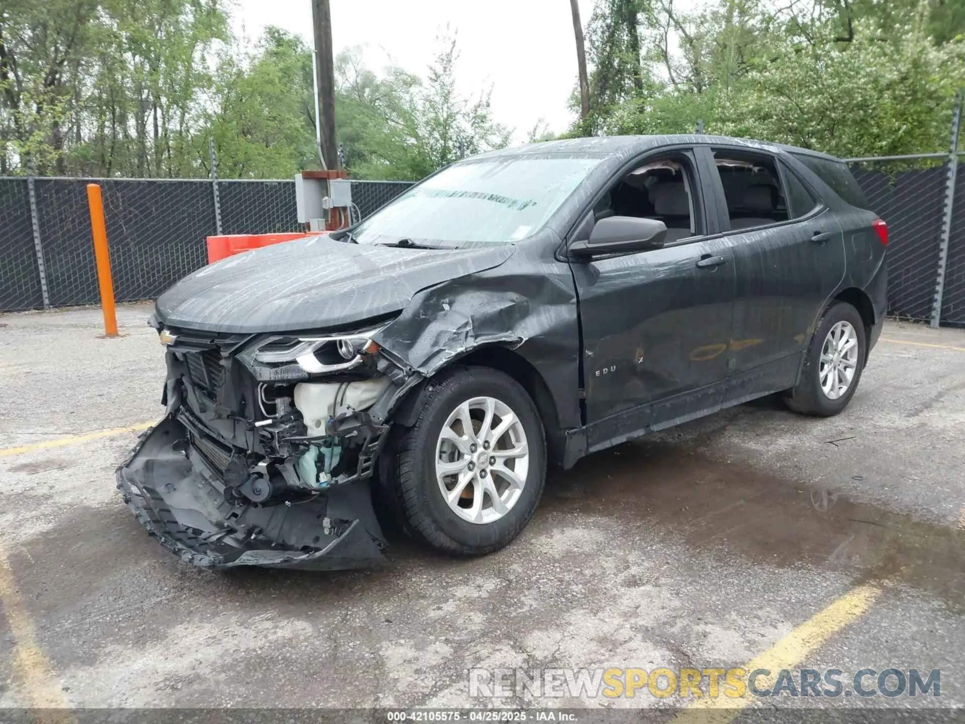 2 Photograph of a damaged car 3GNAXHEV4LS542953 CHEVROLET EQUINOX 2020