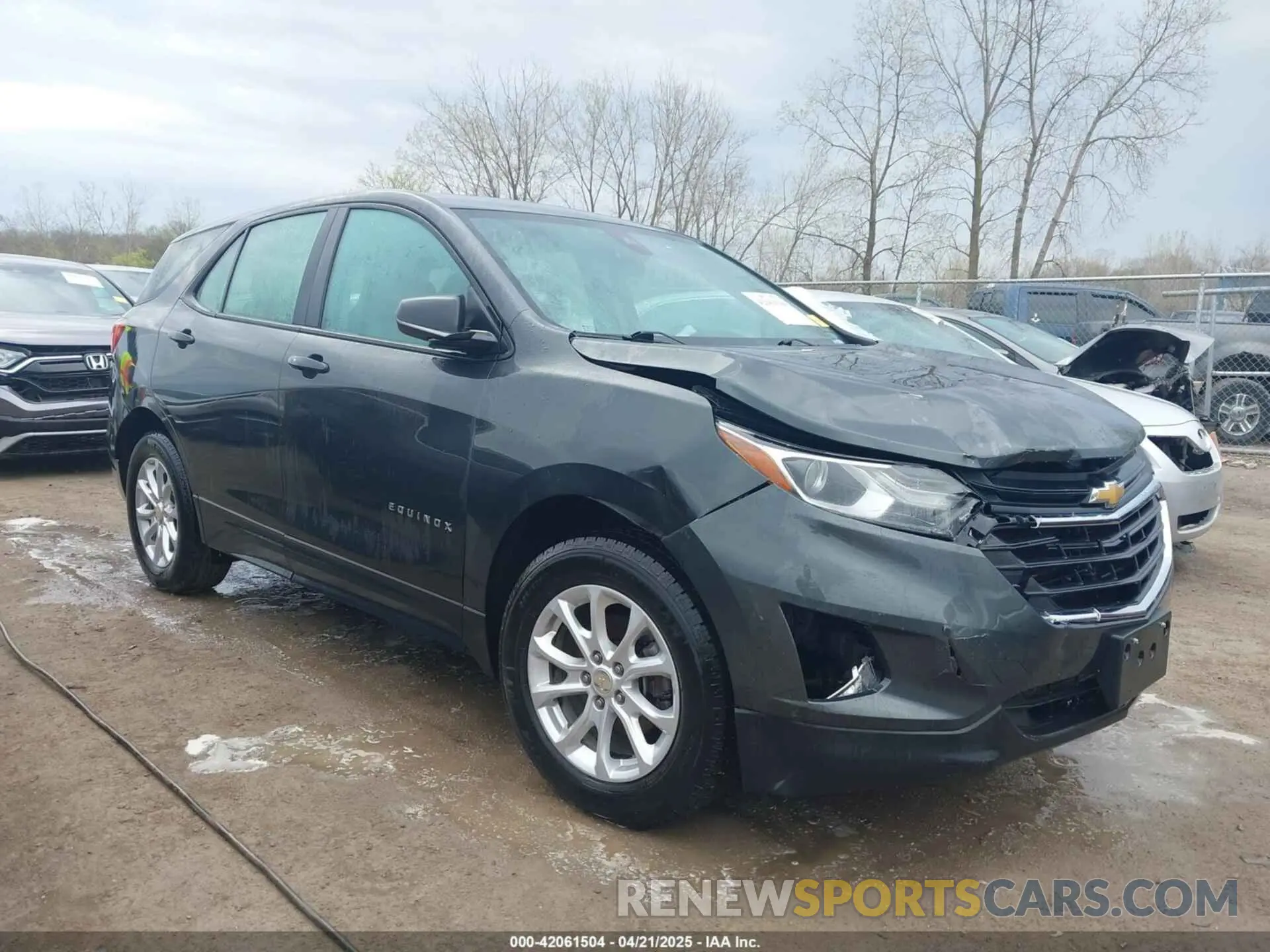 1 Photograph of a damaged car 3GNAXHEV4LS545593 CHEVROLET EQUINOX 2020